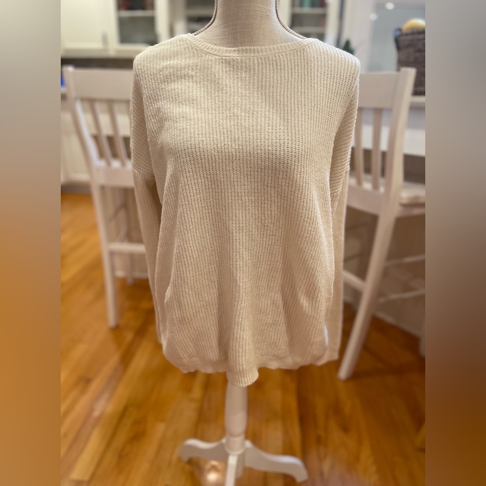 💜 5 for $25 or 3 for $18 Pink Rose cream twist back sweater